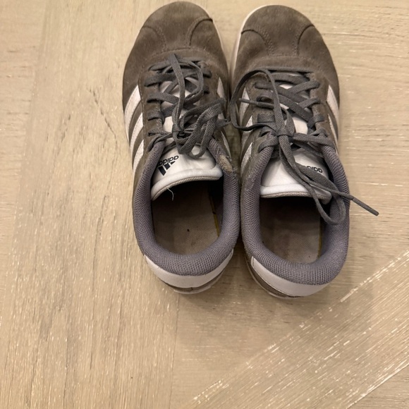 adidas‎ VL Court Gray School Casual Shoes kids Shoes Size 4 - Picture 8 of 10